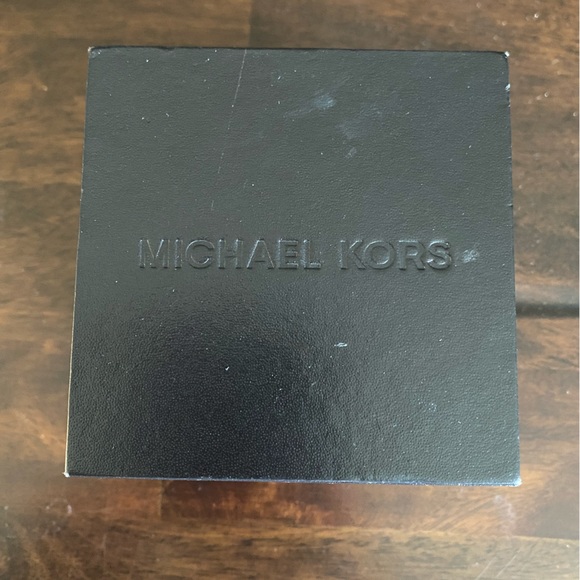 Michael Kors Slim Runway Silver-Tone Watch - Picture 3 of 3